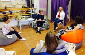 Занятие будущих мам по подготовке к родам